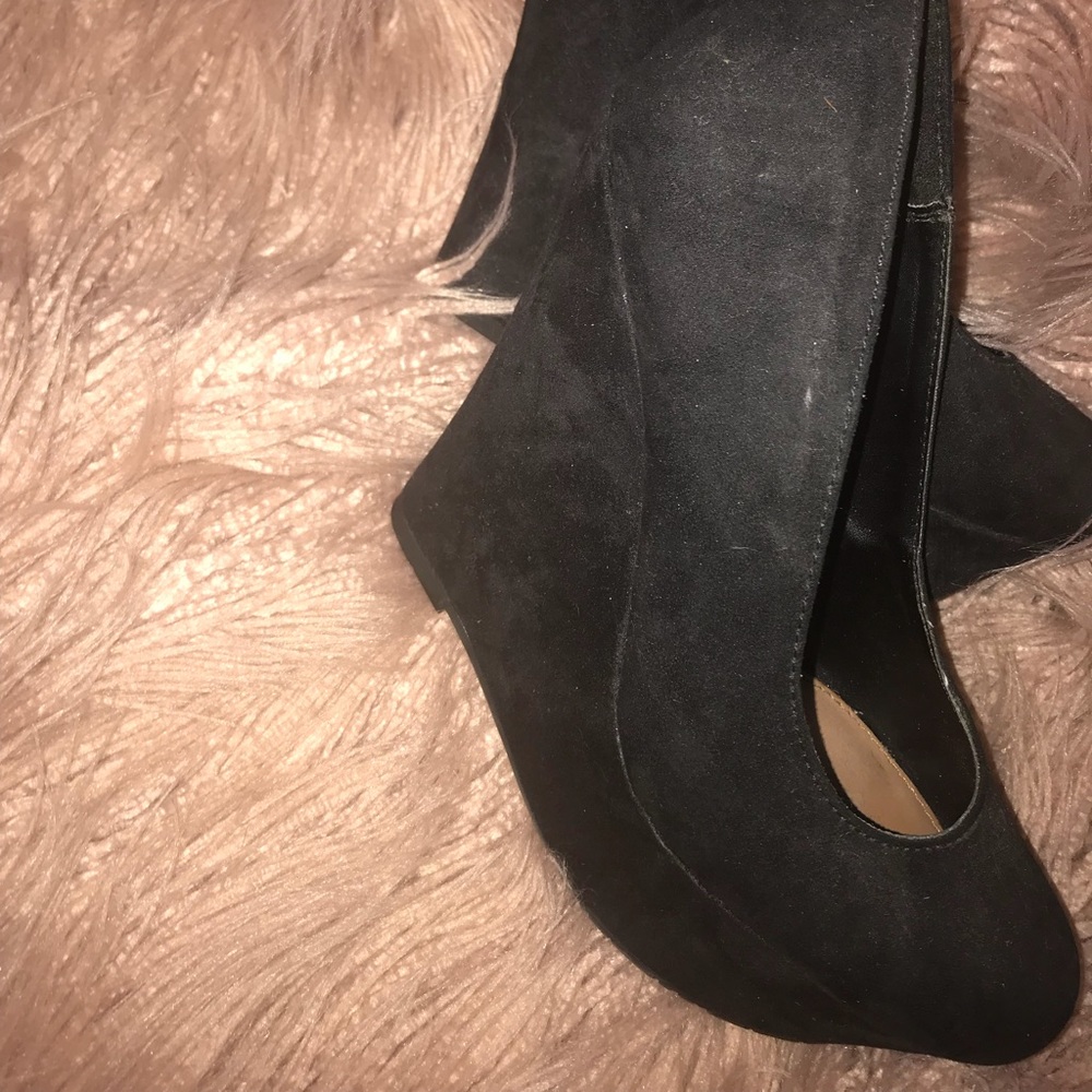 Basic black wedges